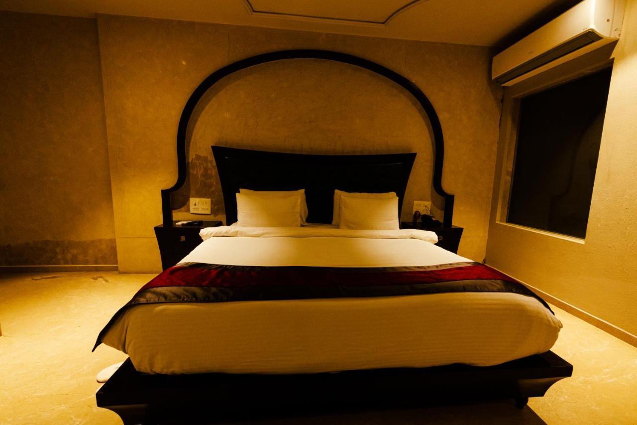Hotel Brij Residency Top Selling , Lātūr 外观 照片